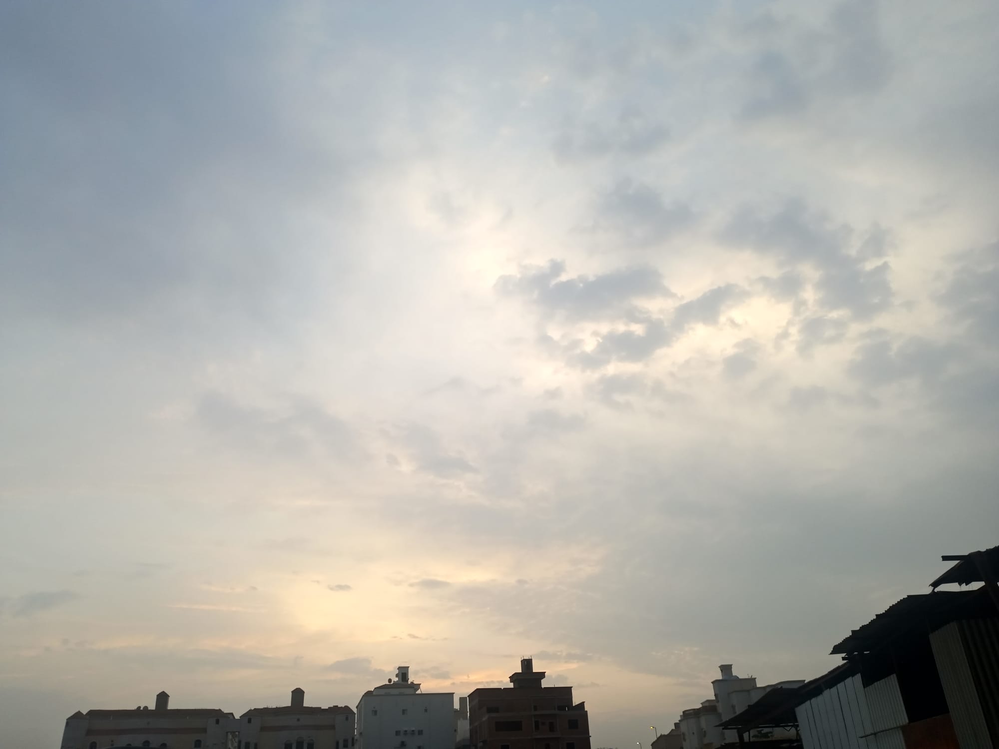 صور منتصف شهر أغسطس - صور مؤرشفة