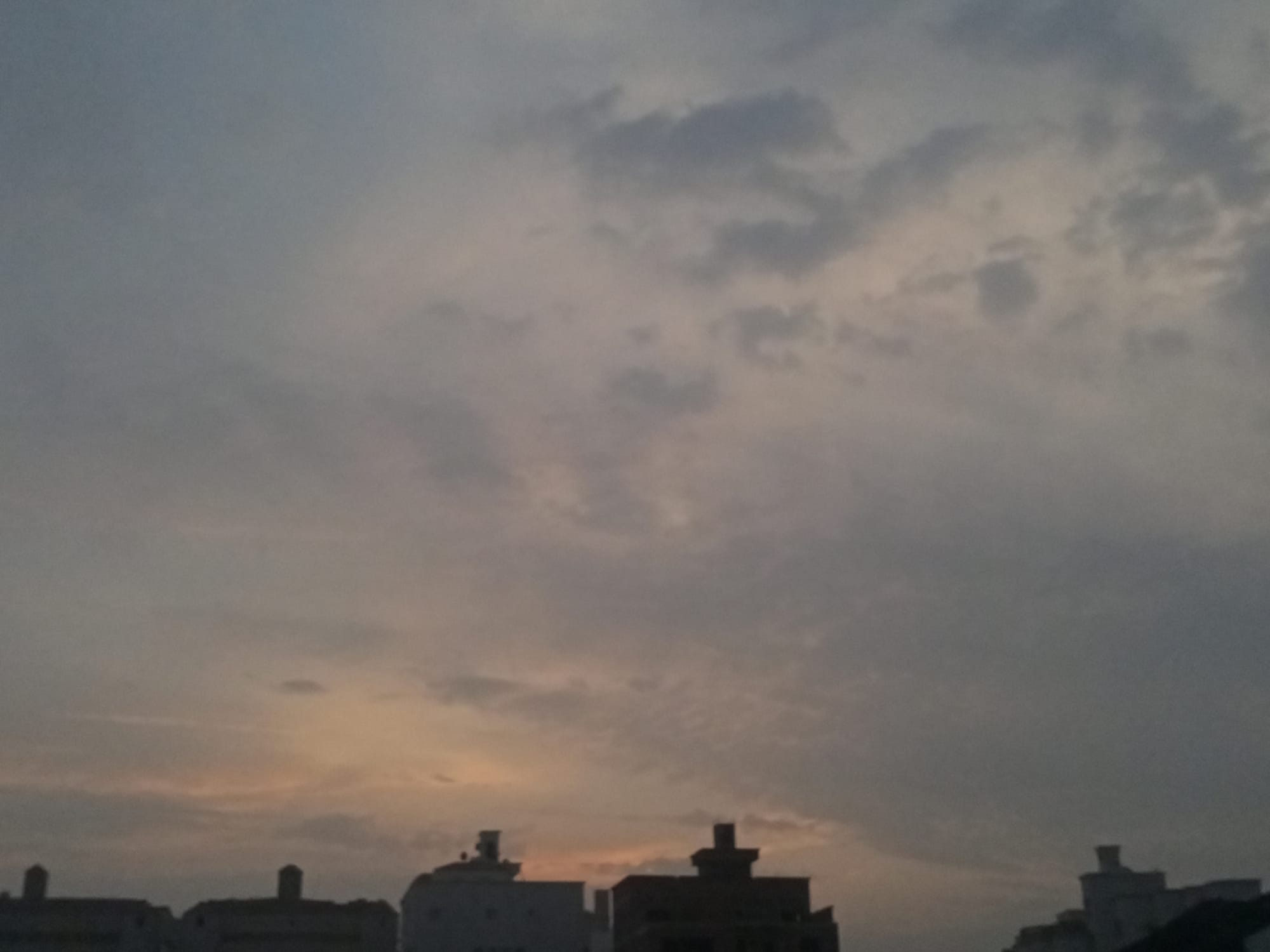 صور منتصف شهر أغسطس - صور مؤرشفة