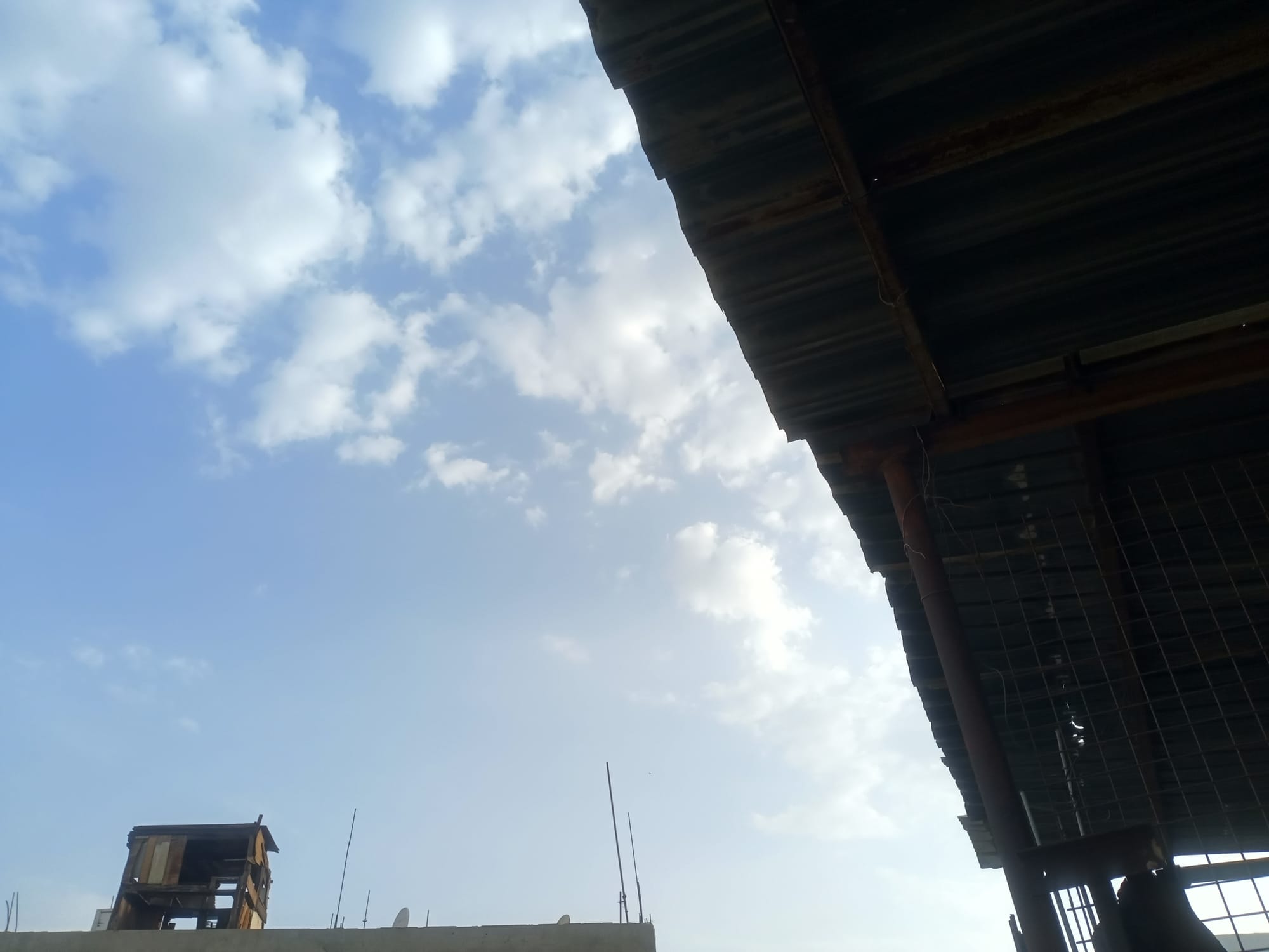 صور منتصف شهر أغسطس سنة 2023 - بداية الحالات الشرقية وتأثيرها على السواحل