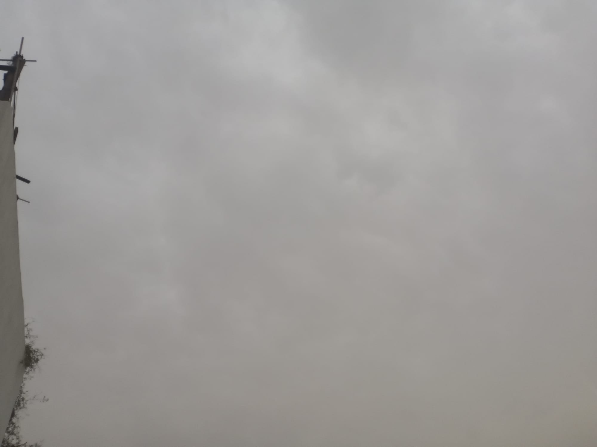 يوم 21/08/2023 - الرياح الهابطة وأمطار متفاوتة - حالة غير متوقعة