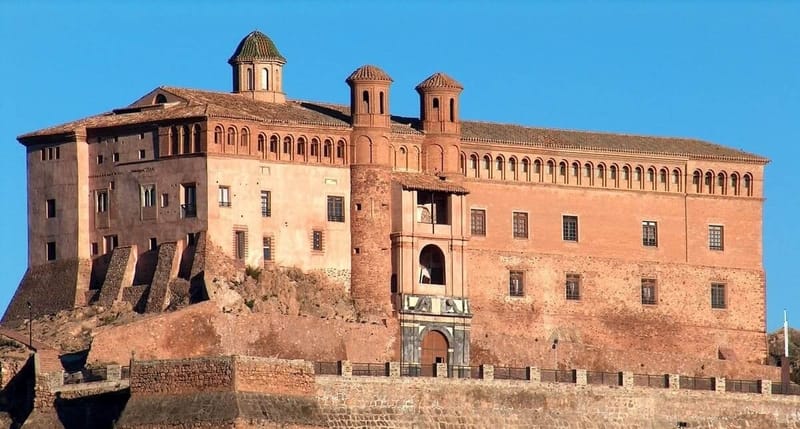 CASTILLO PALACIO DEL PAPA LUNA