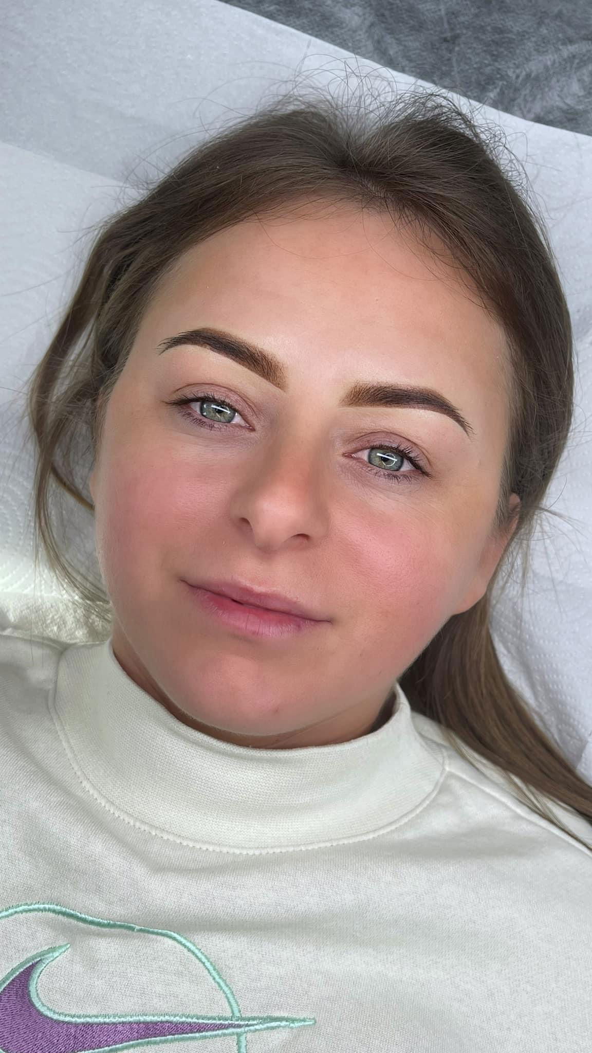 Micropigmentare sprâncene