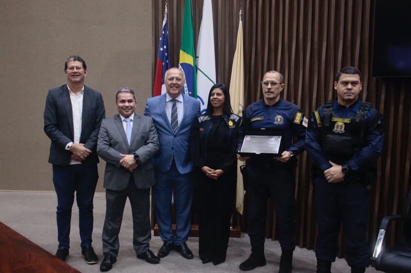 Luis Mitoso homenageia Guarda Municipal pelos 74 anos de existência