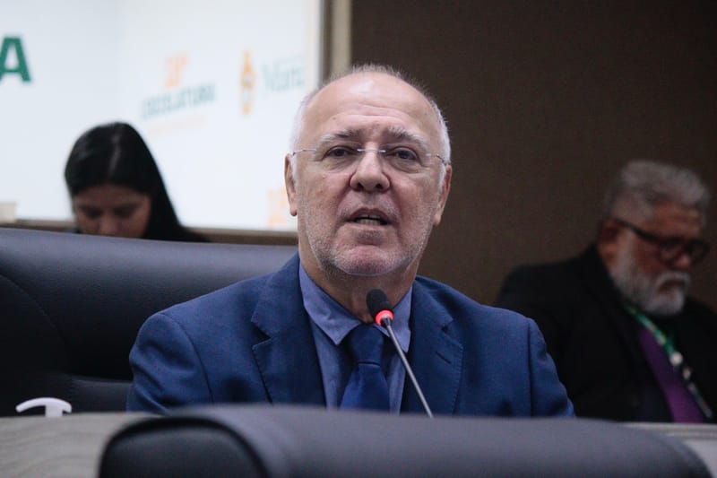 Com leis em prol da classe, vereador Luis Mitoso parabeniza professores pelo dia 15 de outubro