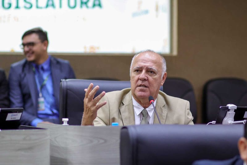 Luis Mitoso comemora aprovação de novos guardas municipais em curso de armamento letal