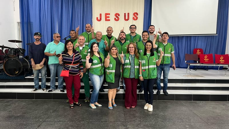 Ação social de Luis Mitoso atende cerca de 300 pessoas no bairro Cidade de Deus