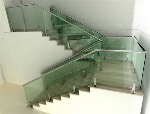 Guarda-Corpo e Escadas em Vidro