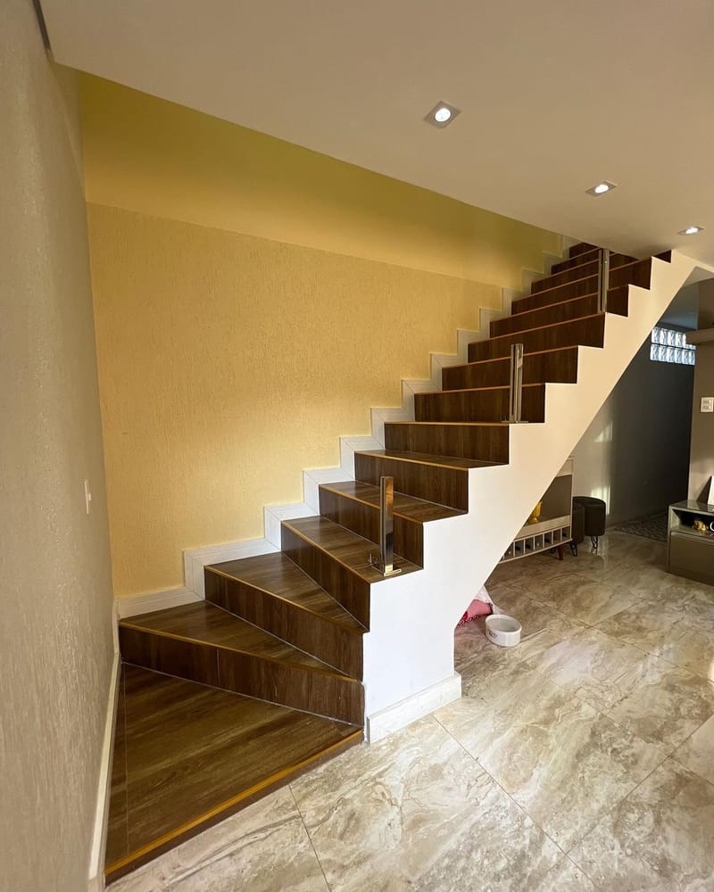 Guarda-Corpo e Escadas em Vidro