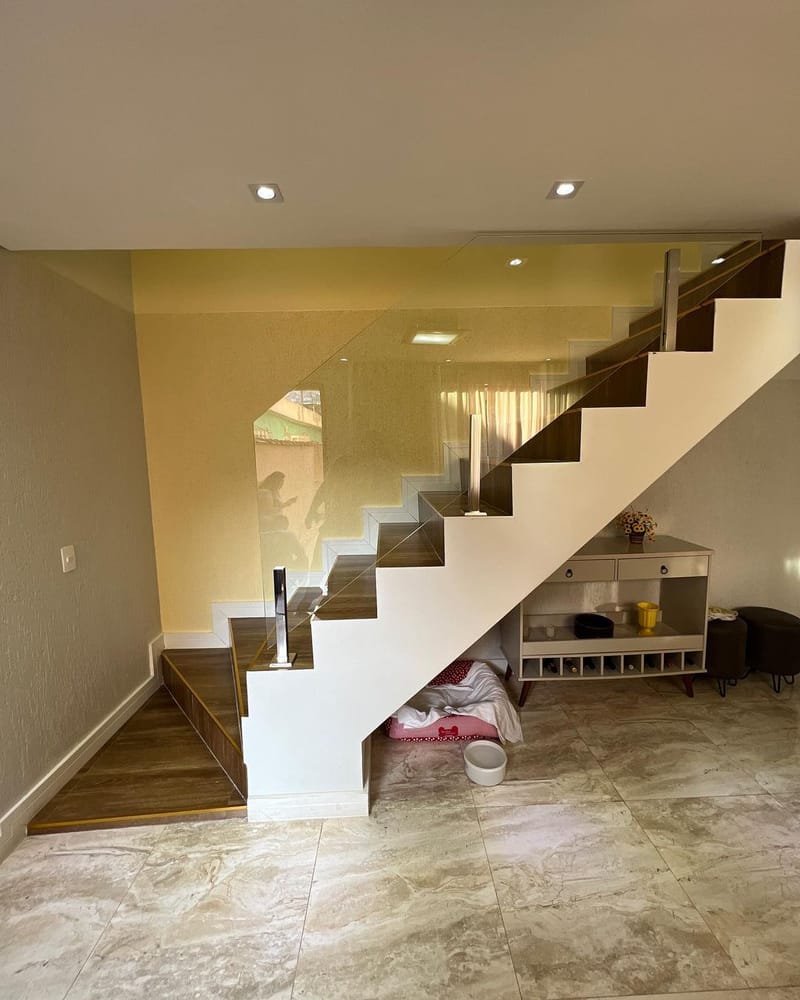 Guarda-Corpo e Escadas em Vidro