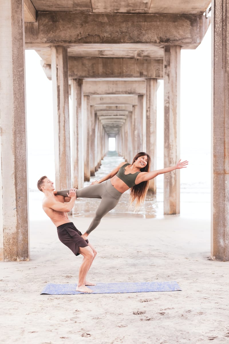 Acro Yoga