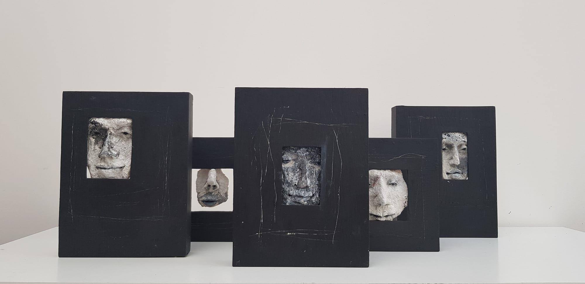 60x65x27 cm