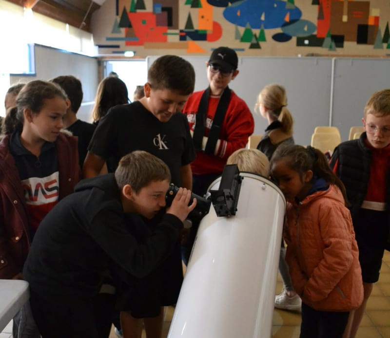 Les écoliers à la conquête de l'espace