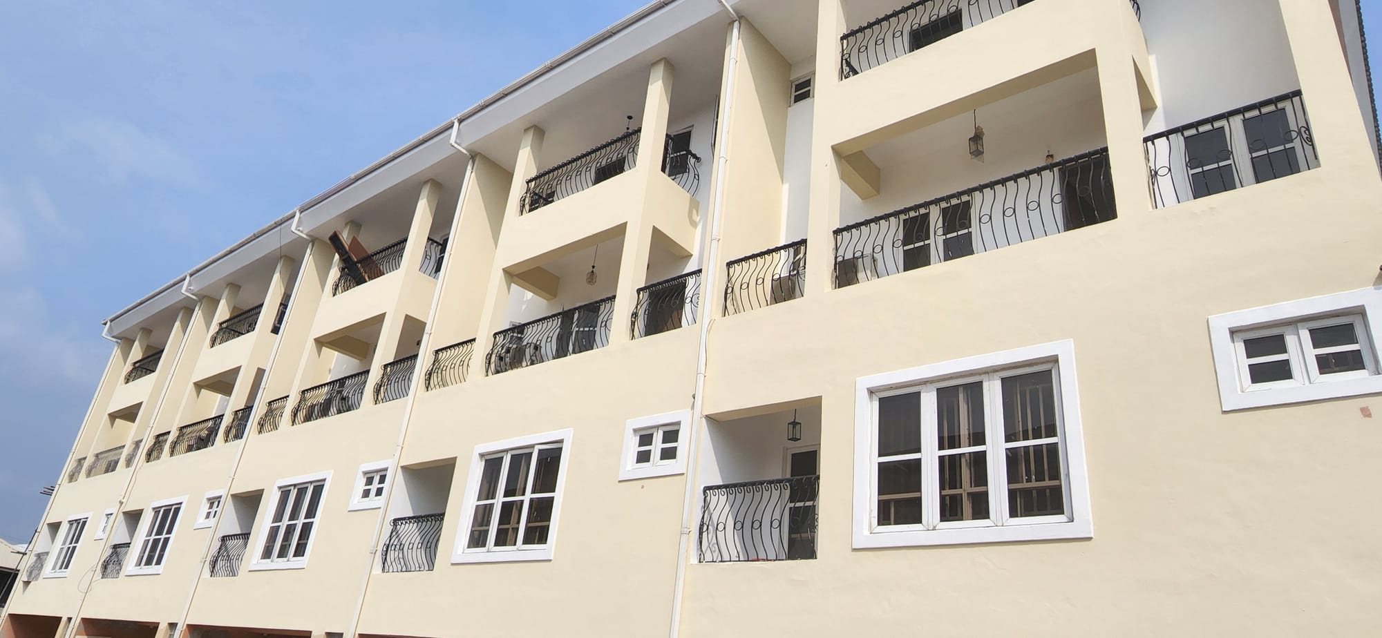 8b, Onigefon Str. Oniru Lekki, Lagos