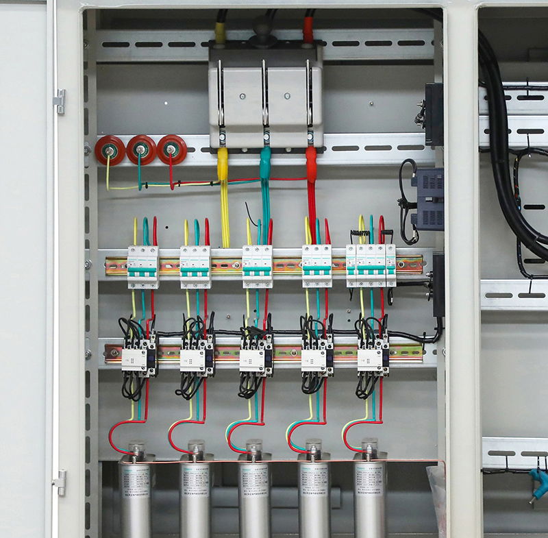 Capacitance compensation cabinet