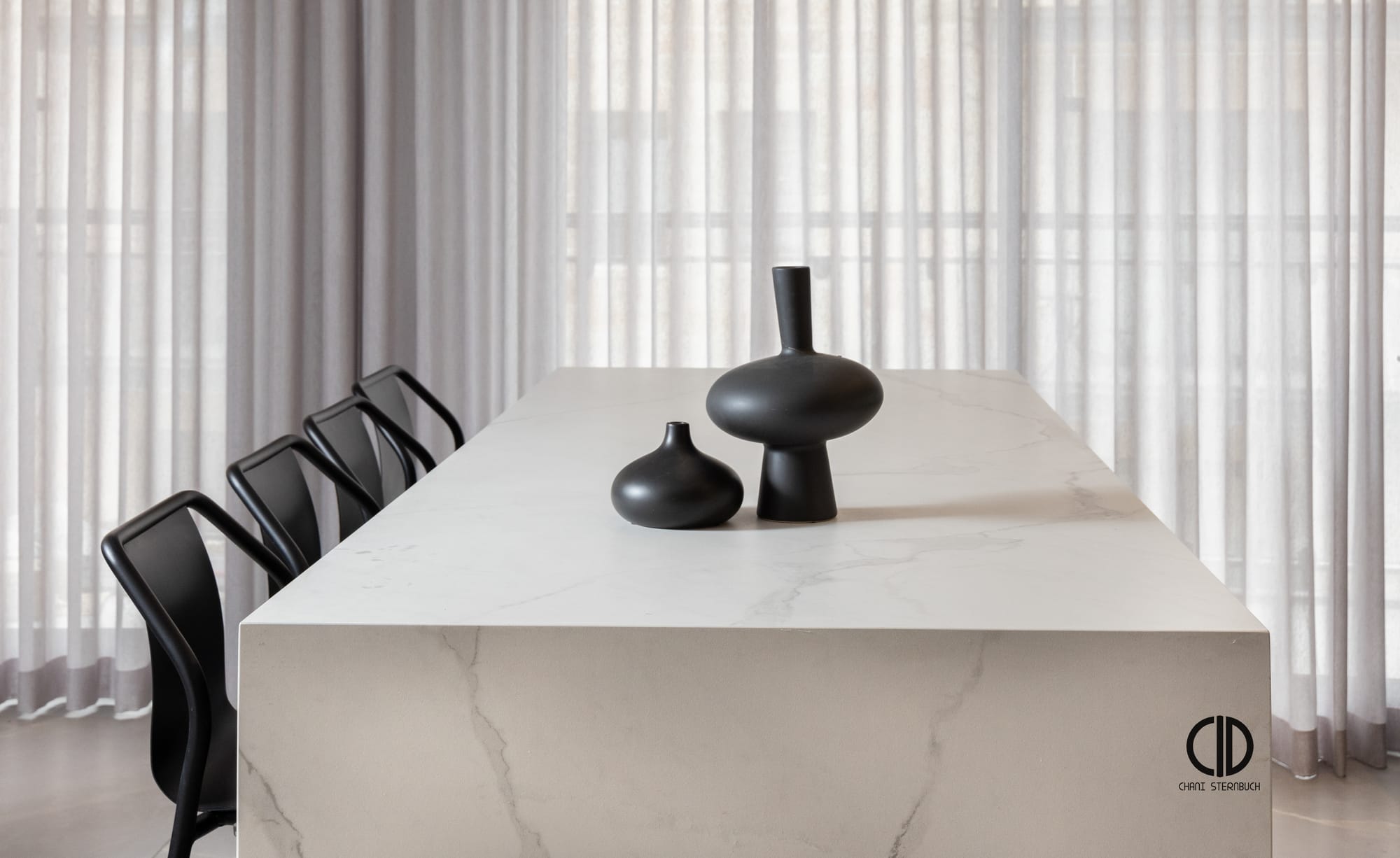 Exquisitely designed Agripas Airbnb apartment 1