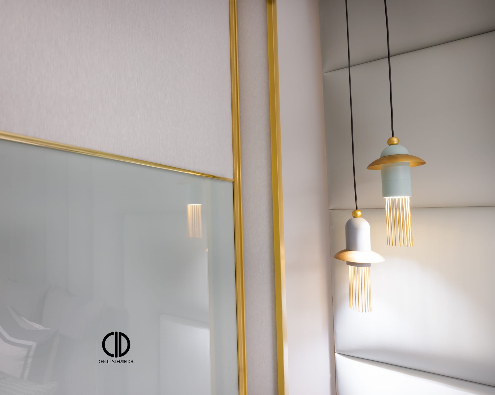 Exquisitely designed Agripas Airbnb apartment 1