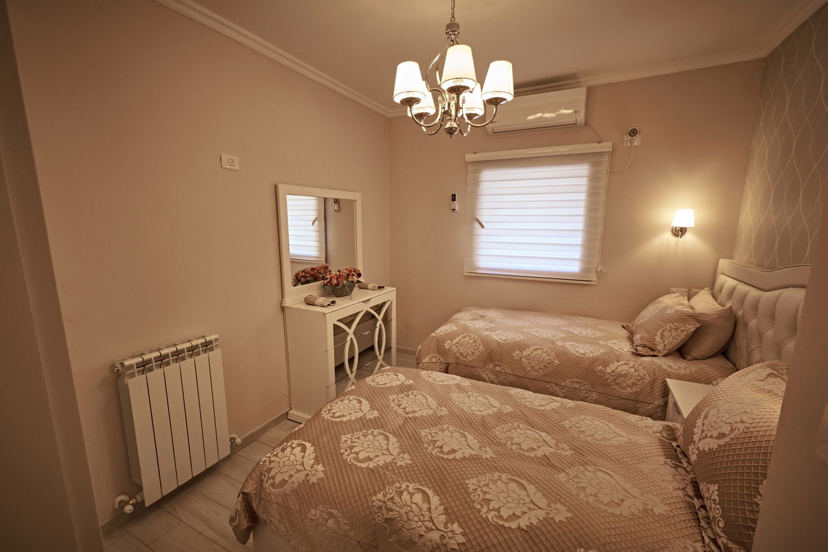 Traditional, Pretty apartment Banit