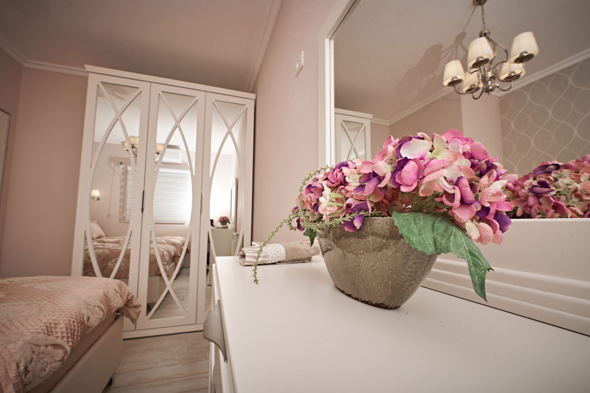 Traditional, Pretty apartment Banit