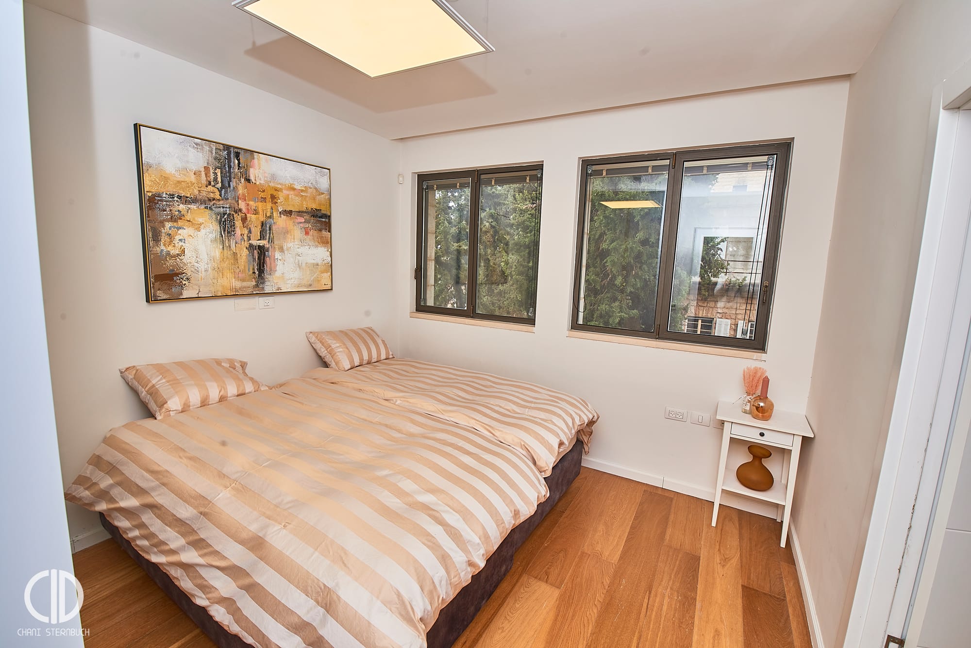 Simply furnished apartment Rachavia 