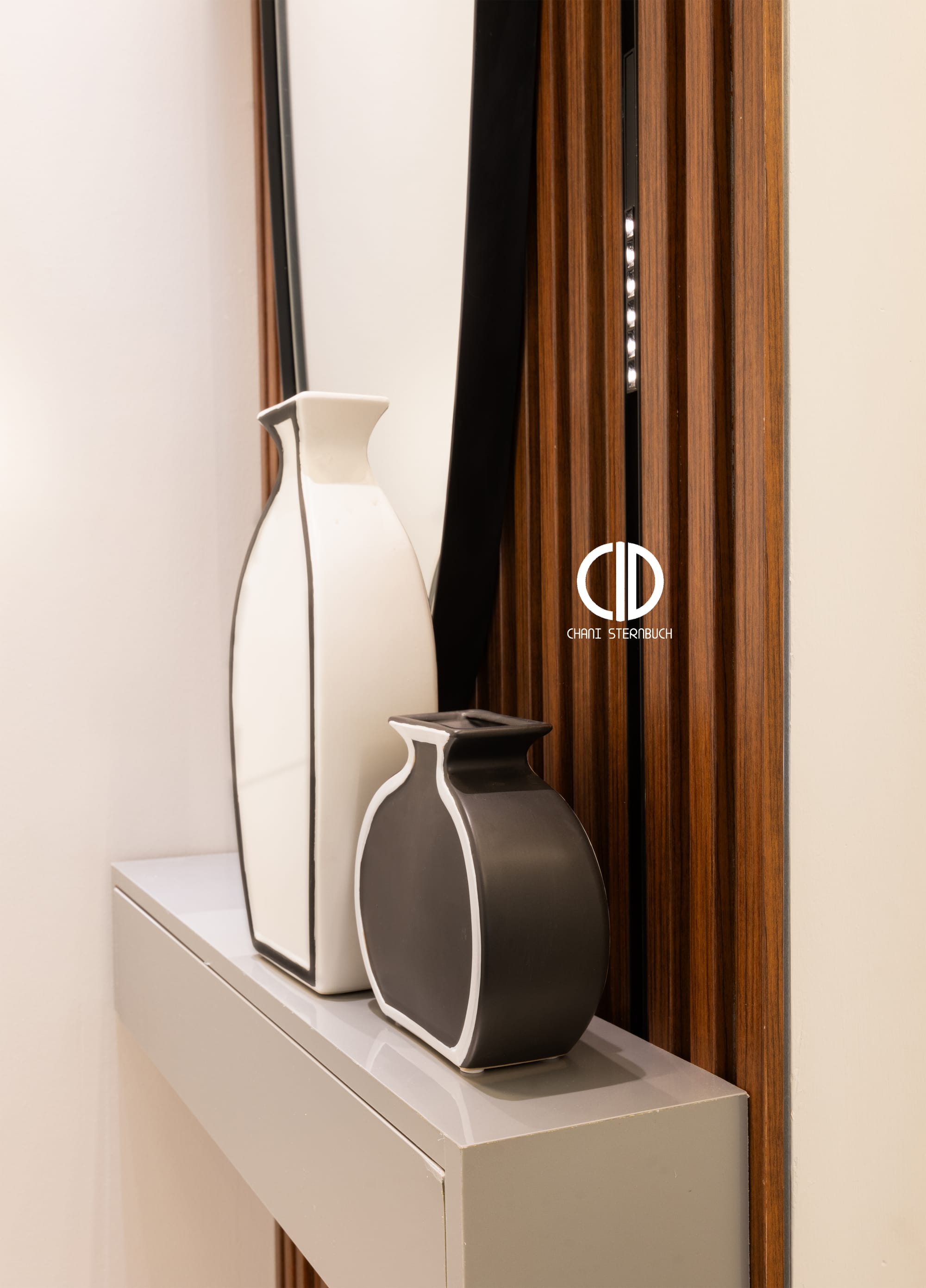 Exquisitely designed Agripas Airbnb apartment 1