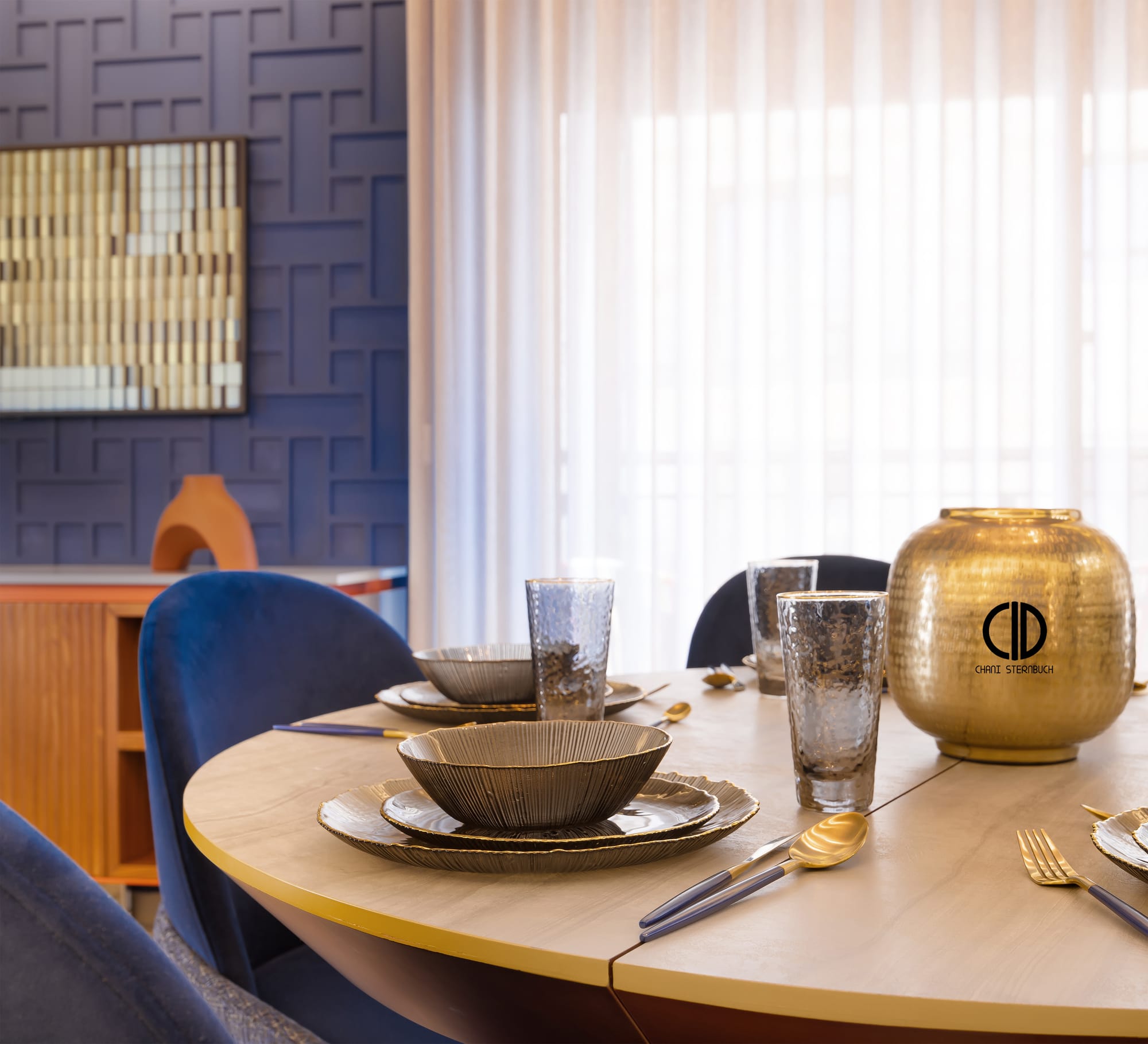 Exquisitely designed Agripas Airbnb apartment 1