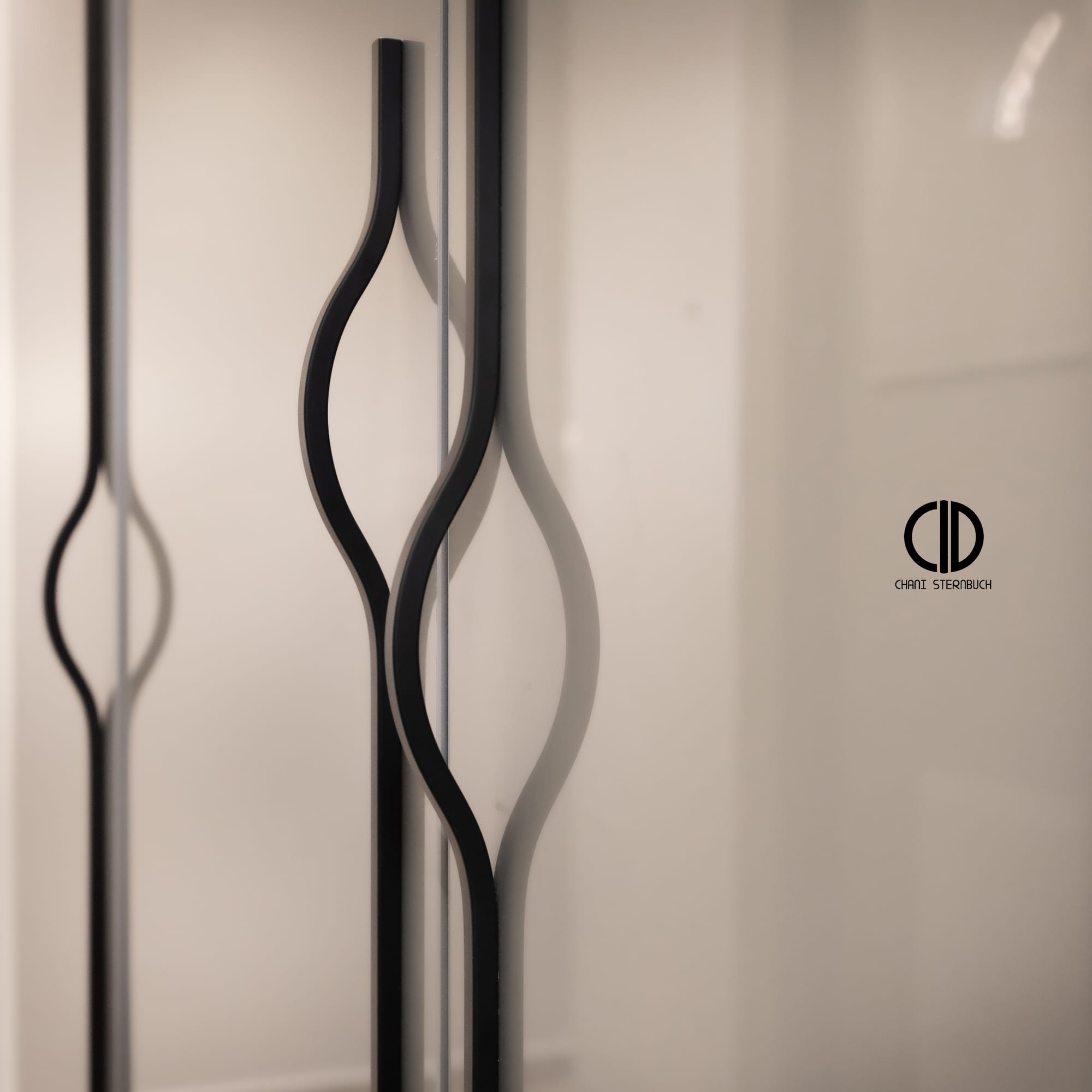 Exquisitely designed Agripas Airbnb apartment 1