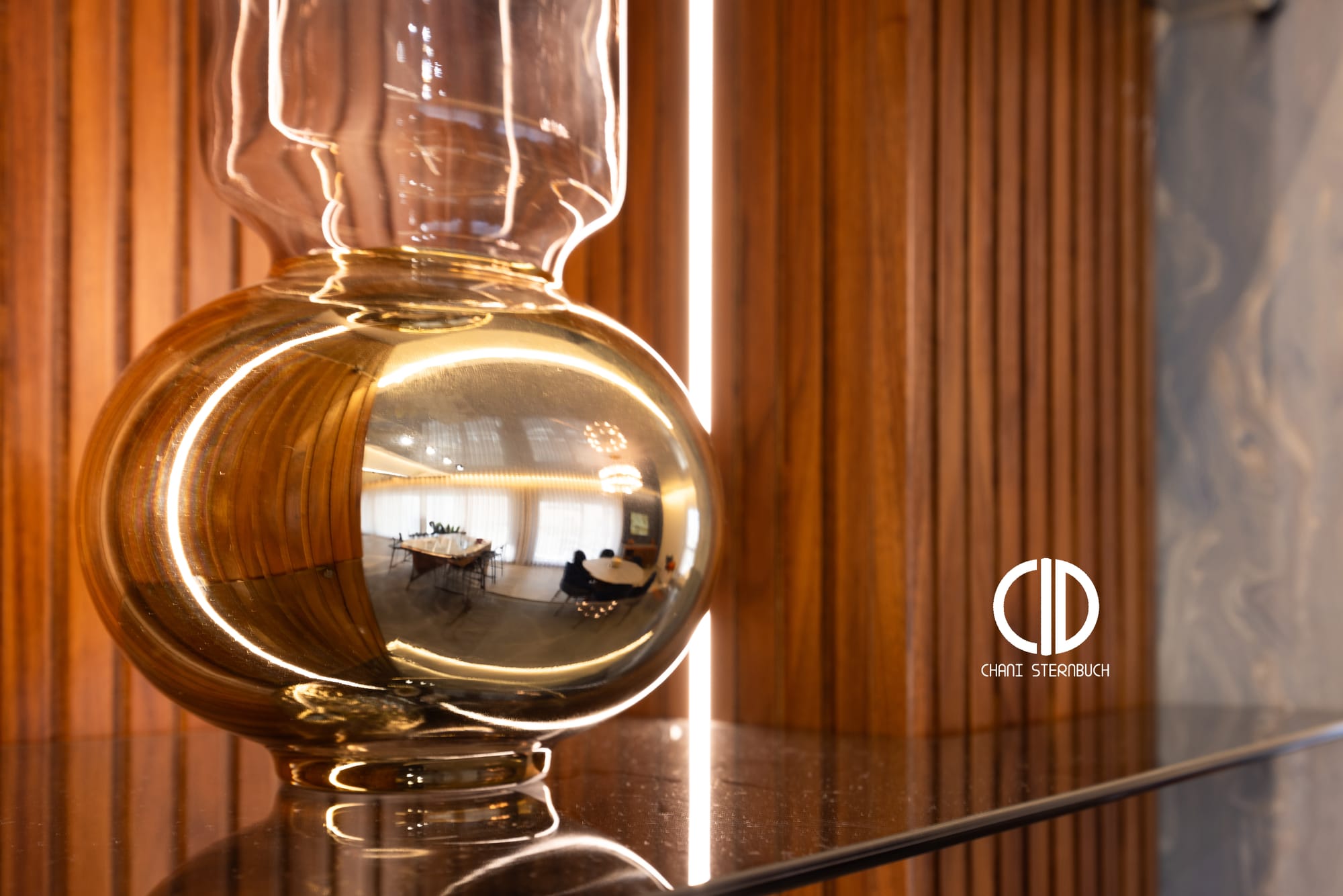 Exquisitely designed Agripas Airbnb apartment 1