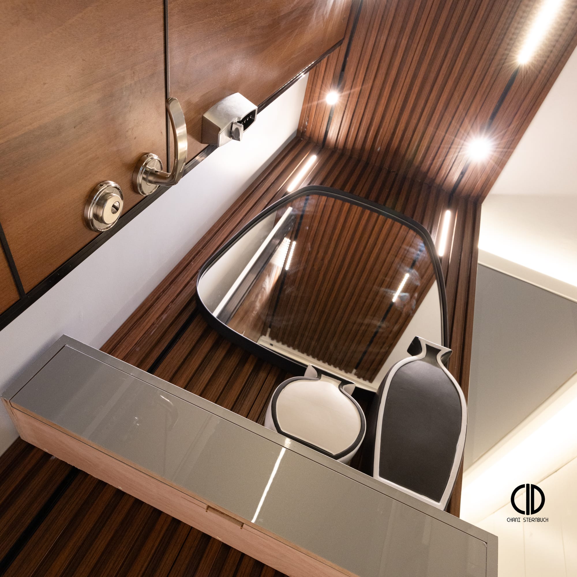 Strikingly stunning Airbnb Kardon apartment 2