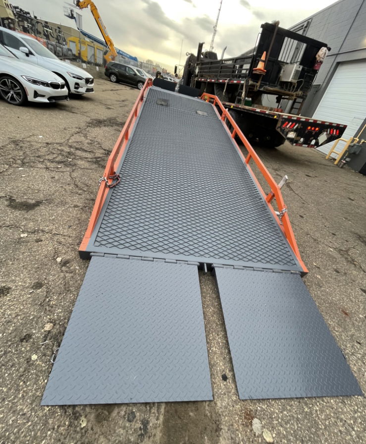 LOADING RAMP