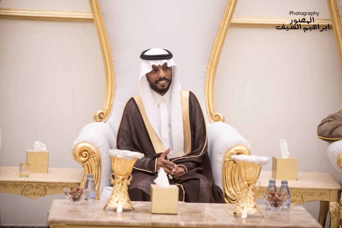 الرزقان يحتفلون في زواج أبنتهم