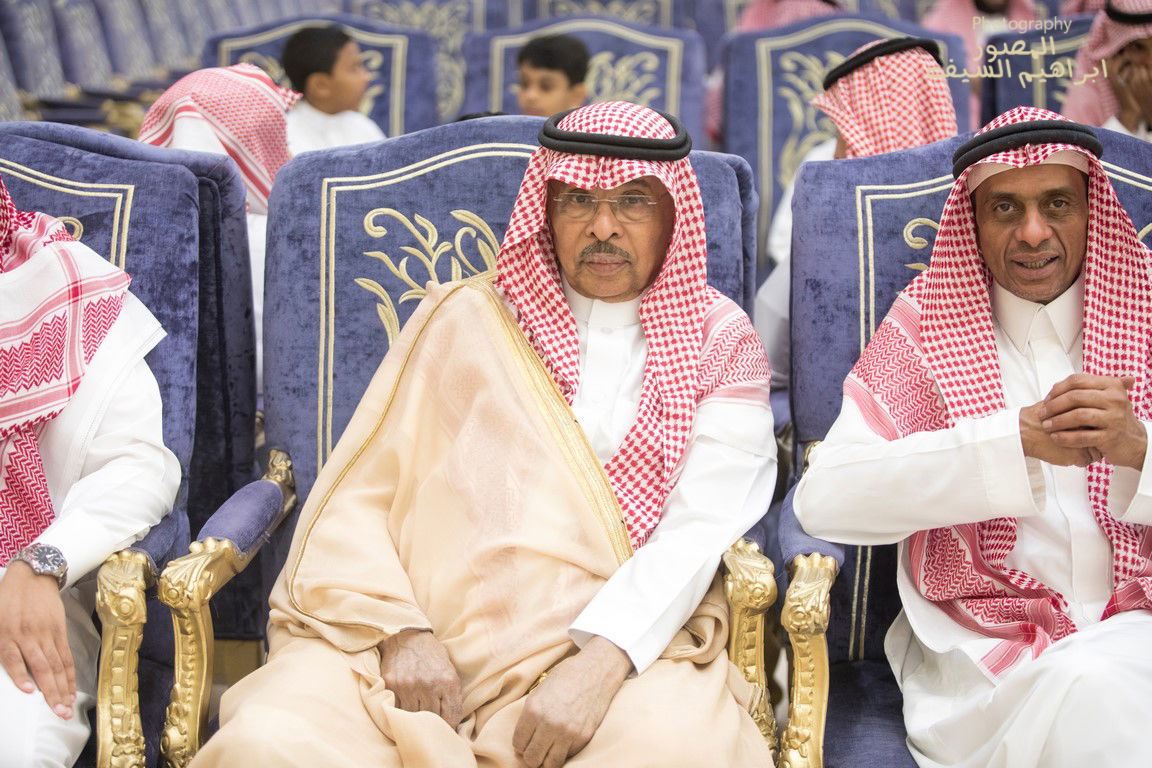 الرزقان يحتفلون في زواج أبنتهم