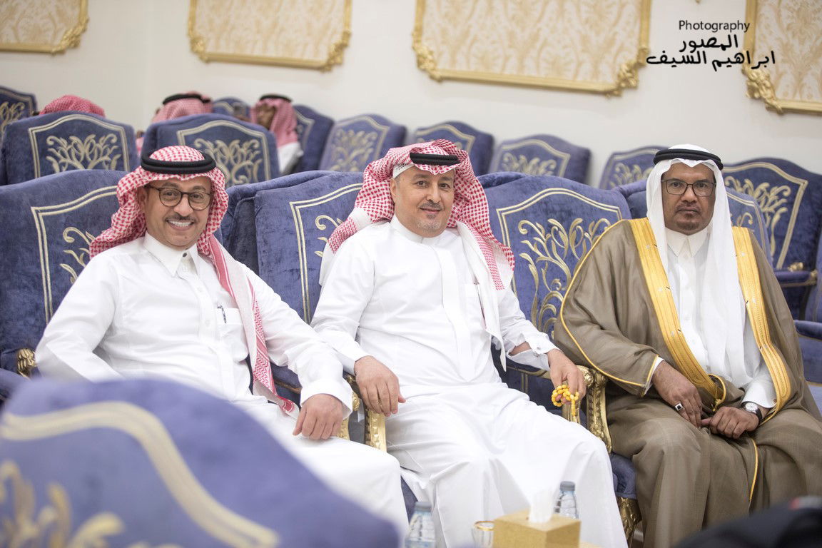 الرزقان يحتفلون في زواج أبنتهم