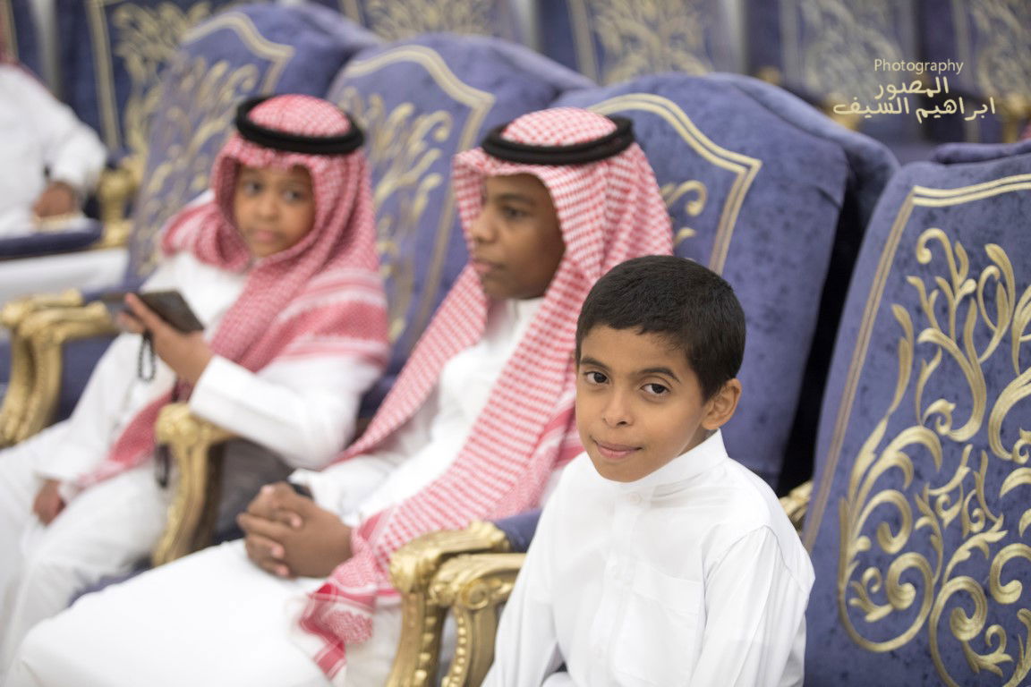 الرزقان يحتفلون في زواج أبنتهم