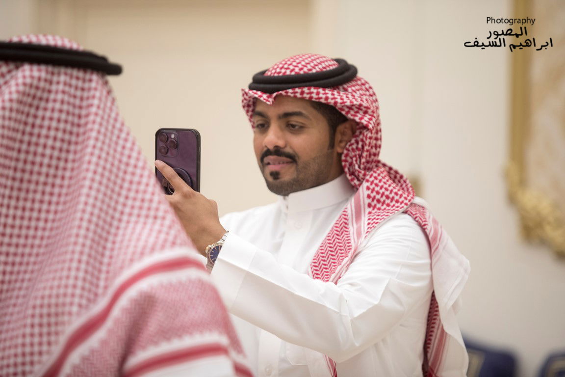 الرزقان يحتفلون في زواج أبنتهم