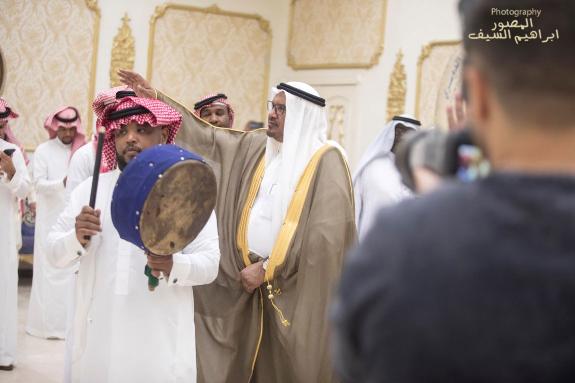 الرزقان يحتفلون في زواج أبنتهم