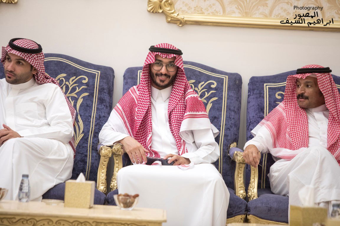 الرزقان يحتفلون في زواج أبنتهم