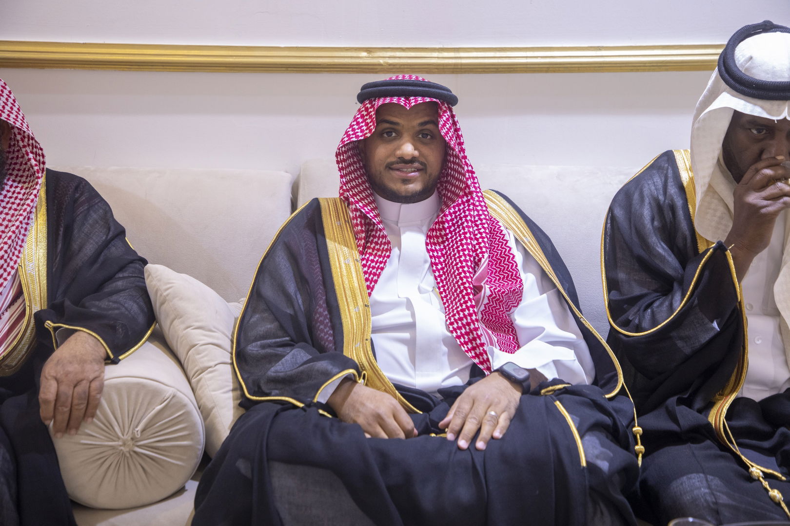 بارك الله لهما وبارك عليهما وجمع بينهما في خير