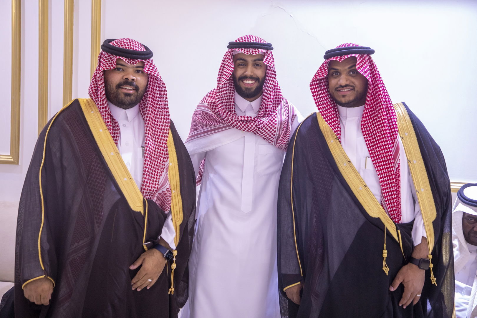 بارك الله لهما وبارك عليهما وجمع بينهما في خير