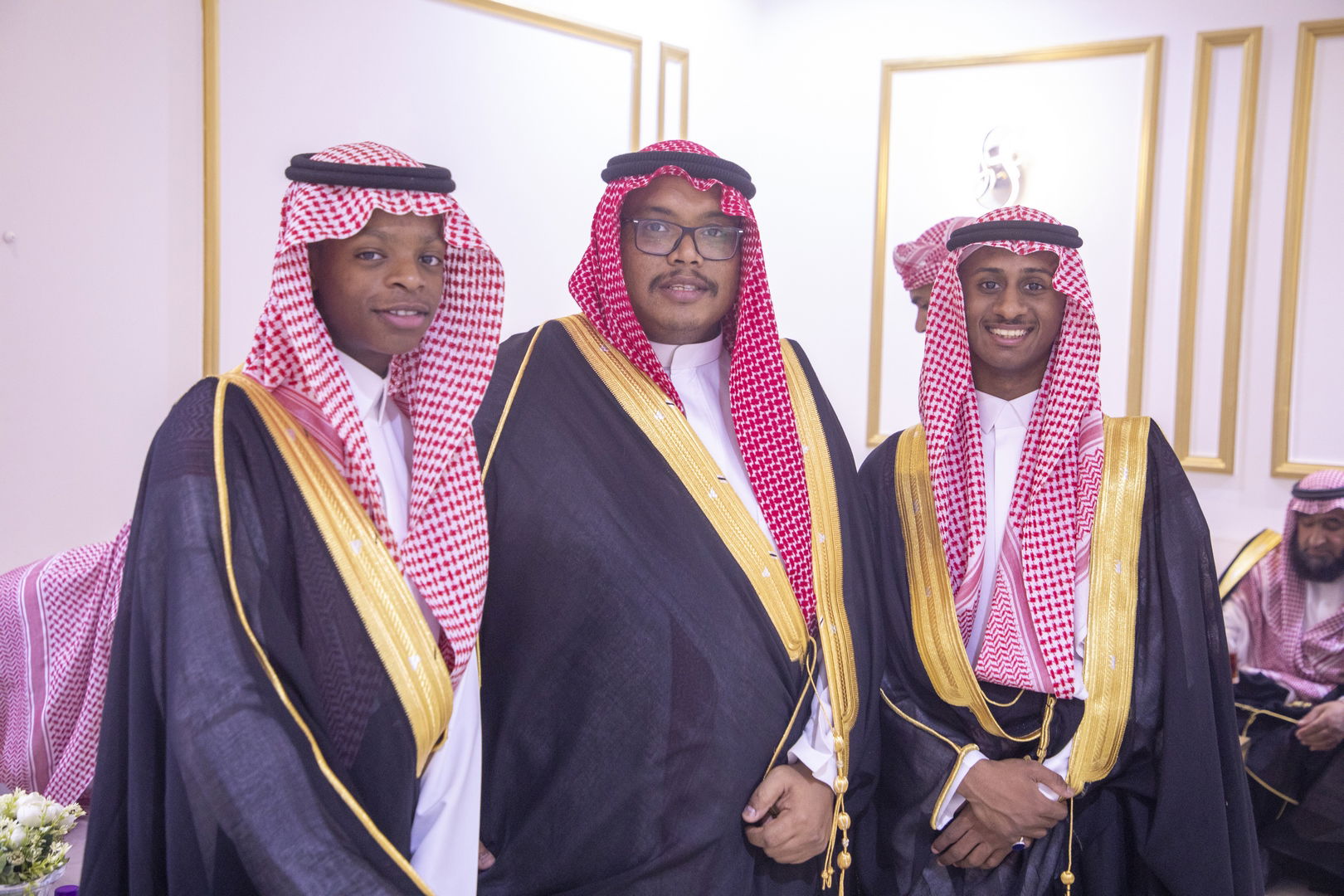 بارك الله لهما وبارك عليهما وجمع بينهما في خير