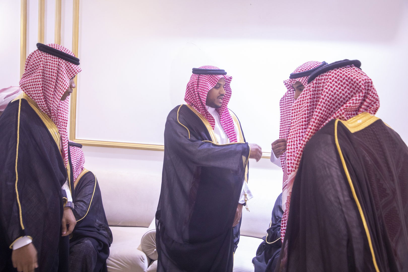 بارك الله لهما وبارك عليهما وجمع بينهما في خير