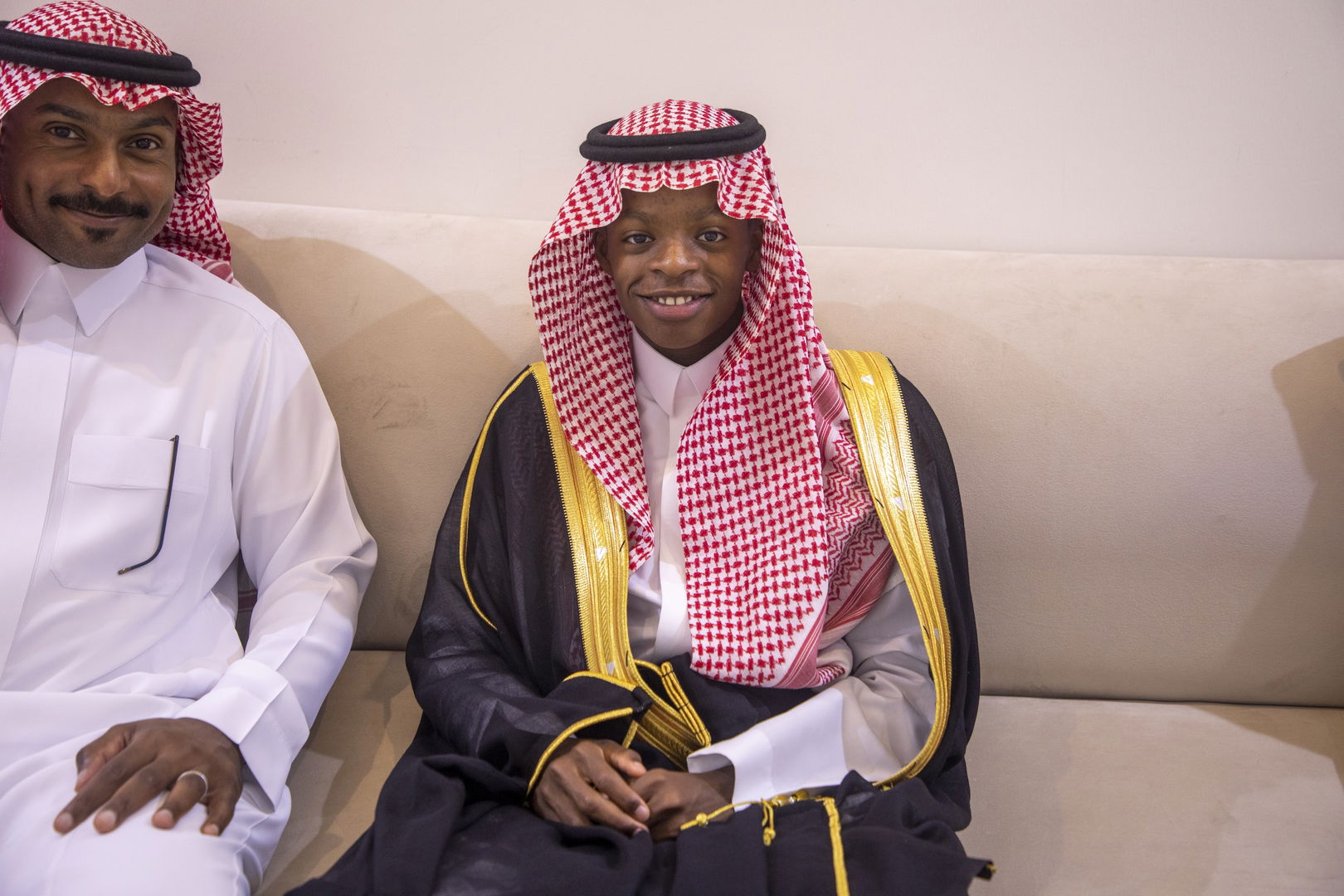 بارك الله لهما وبارك عليهما وجمع بينهما في خير