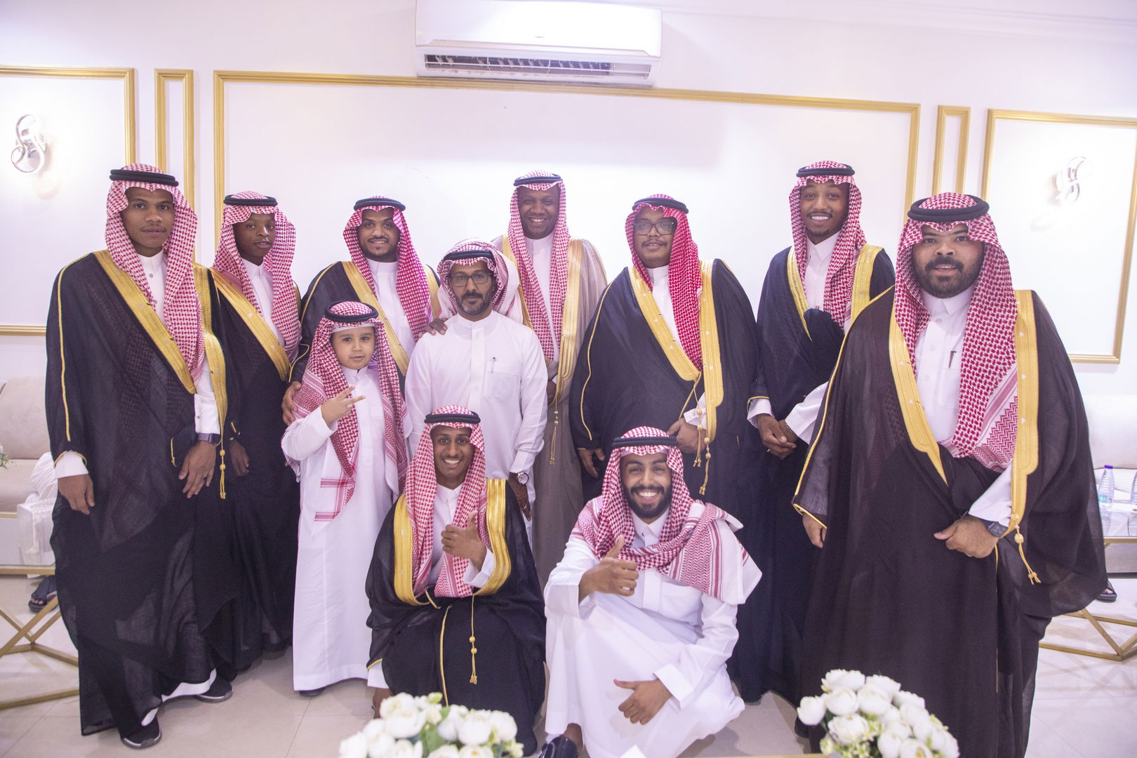 بارك الله لهما وبارك عليهما وجمع بينهما في خير