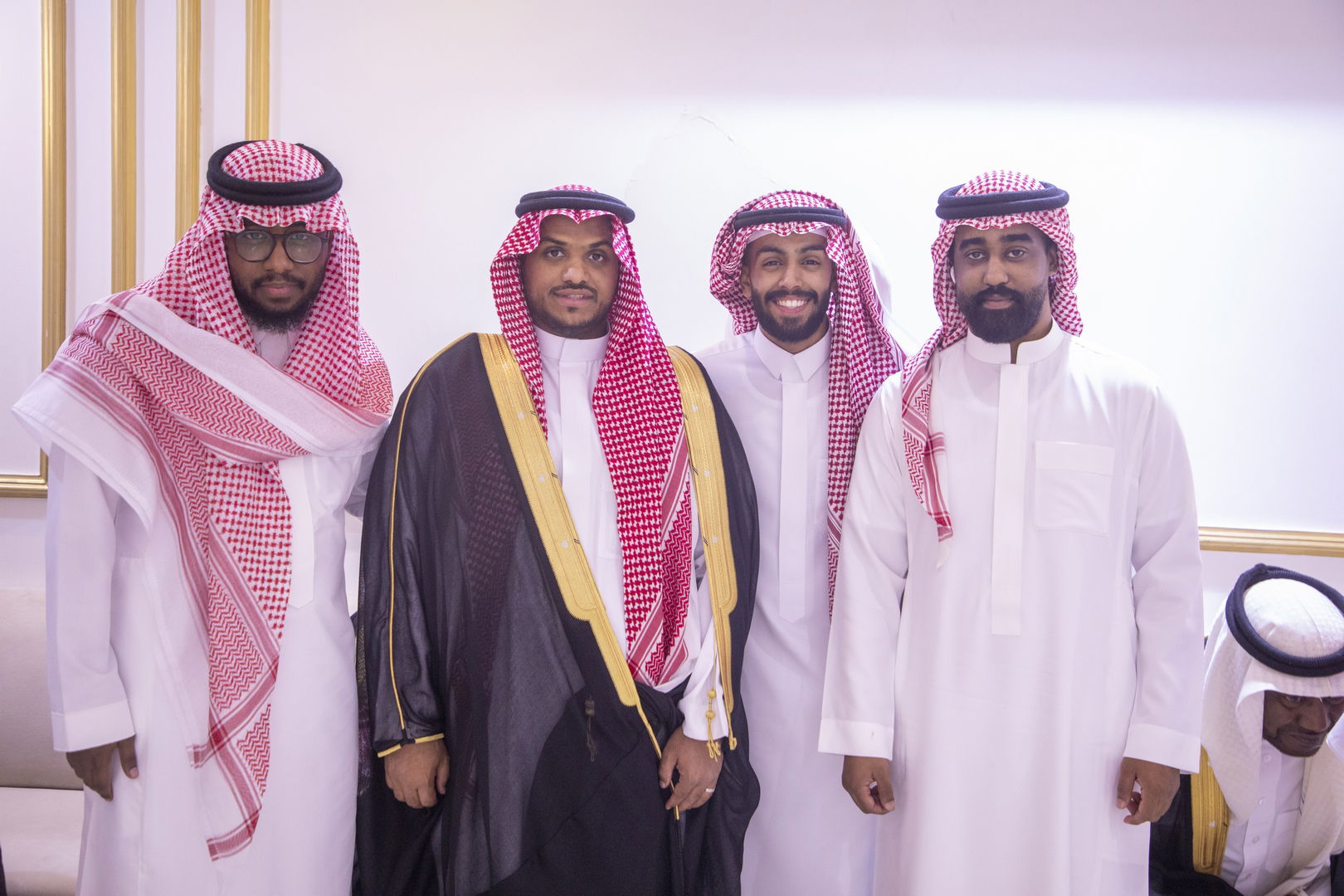 بارك الله لهما وبارك عليهما وجمع بينهما في خير