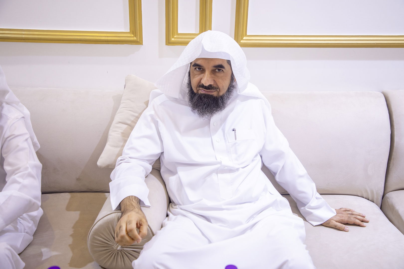 بارك الله لهما وبارك عليهما وجمع بينهما في خير