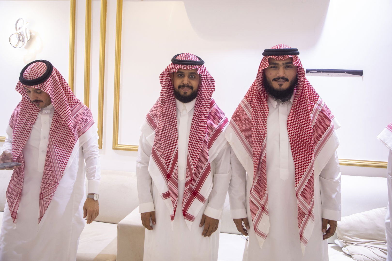 بارك الله لهما وبارك عليهما وجمع بينهما في خير