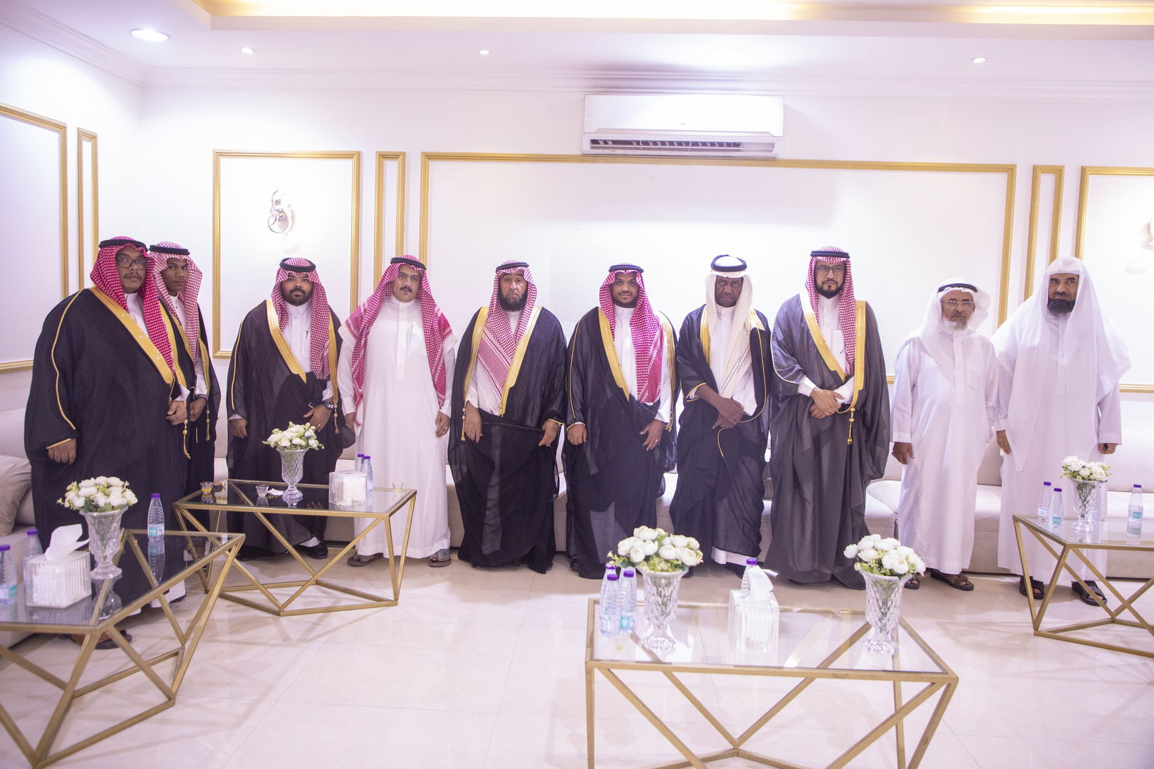 بارك الله لهما وبارك عليهما وجمع بينهما في خير