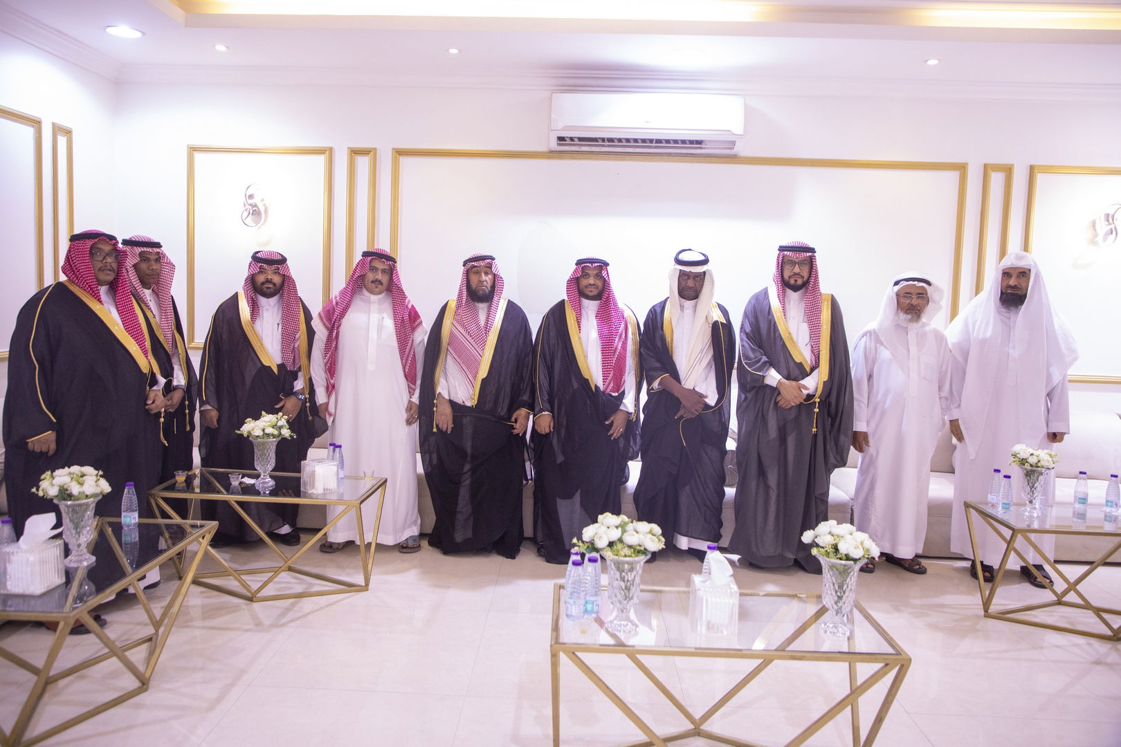 بارك الله لهما وبارك عليهما وجمع بينهما في خير