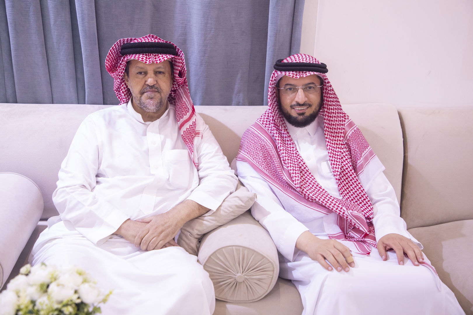 بارك الله لهما وبارك عليهما وجمع بينهما في خير