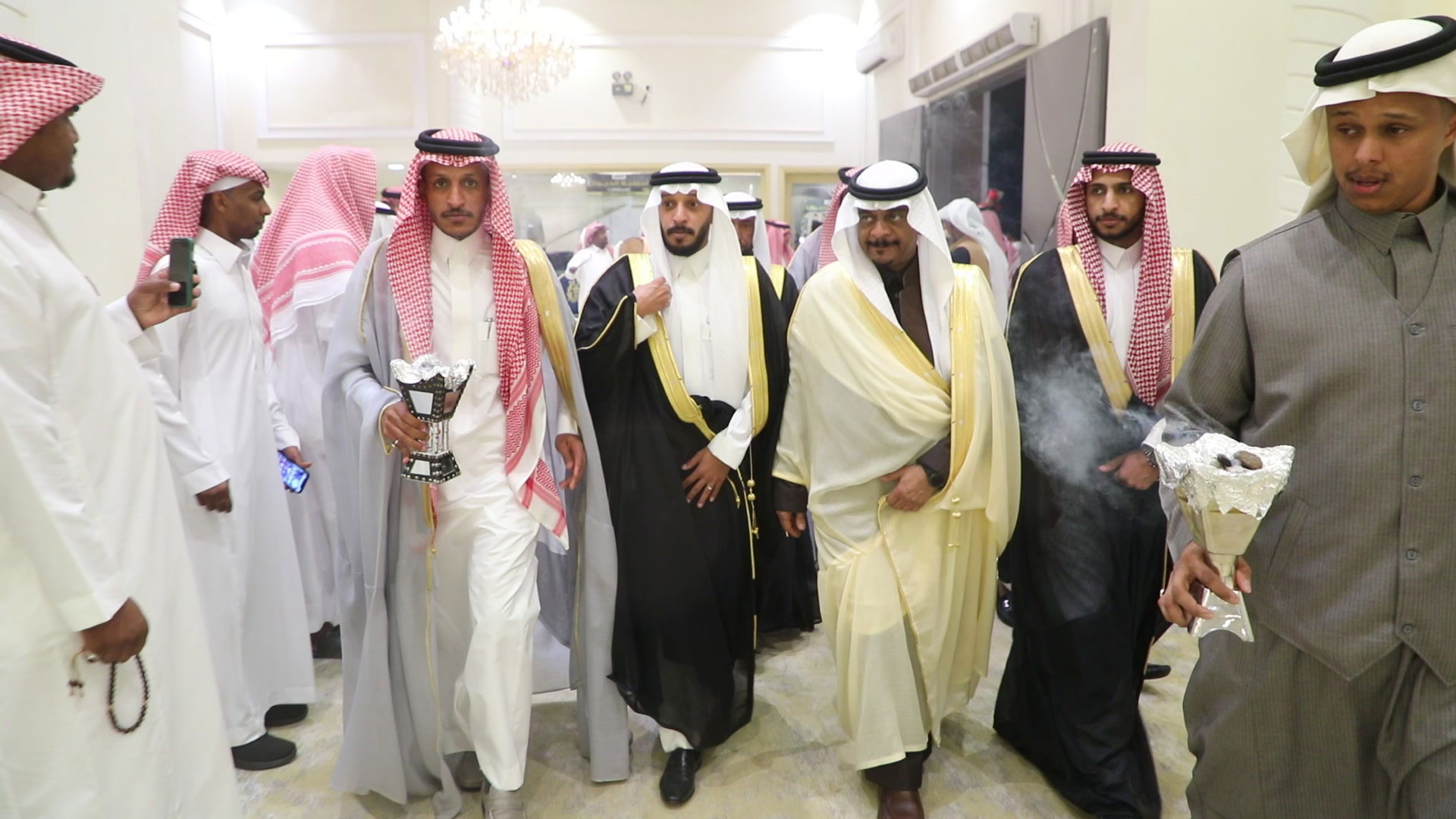 واحييا هذا الزواج غناء الفنانين 1. دحوم الطلاسي                                 2. منصور الدخيل                 3. بن مرضي                4. محمد مبارك