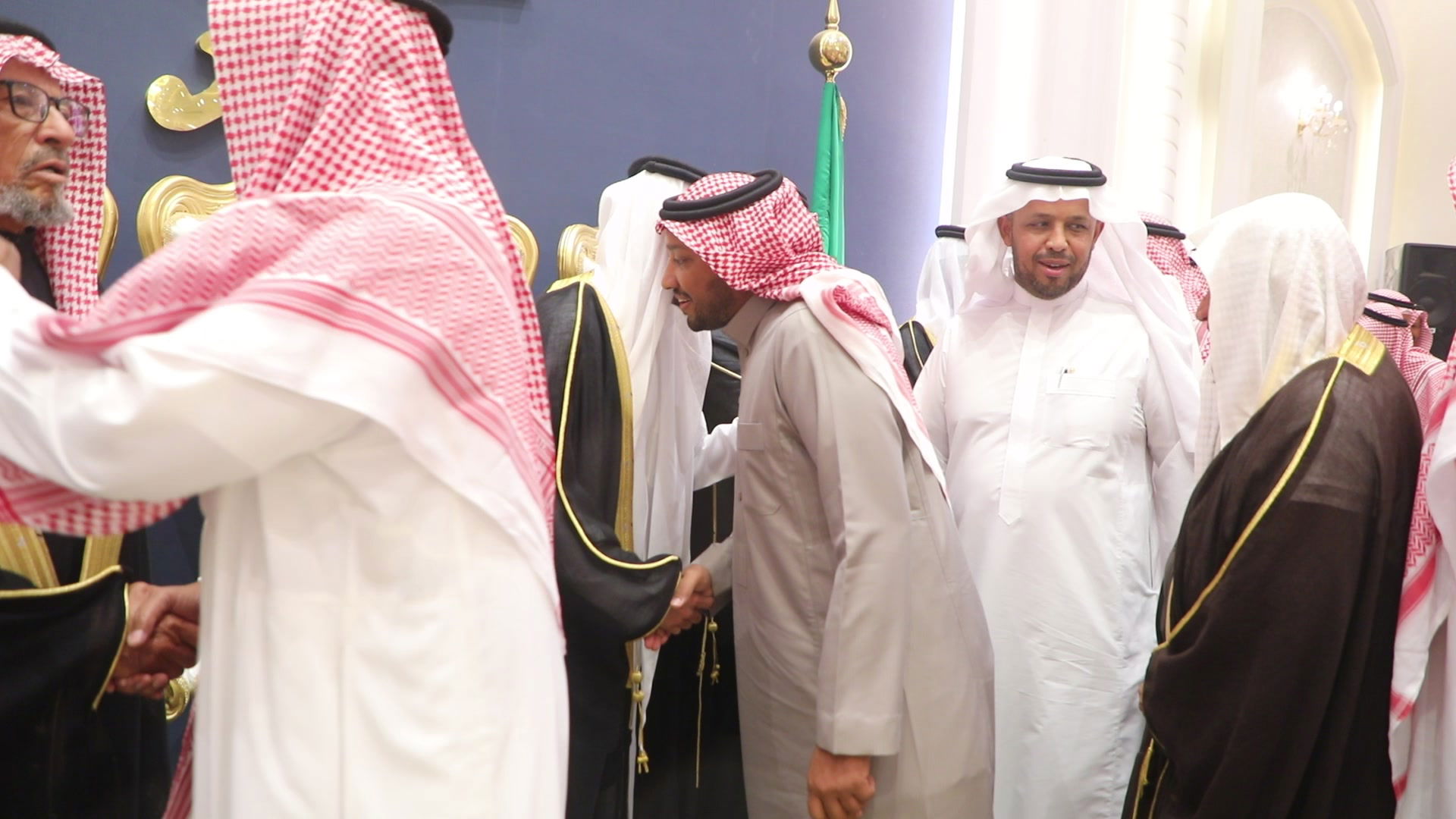 واحييا هذا الزواج غناء الفنانين 1. دحوم الطلاسي                                 2. منصور الدخيل                 3. بن مرضي                4. محمد مبارك